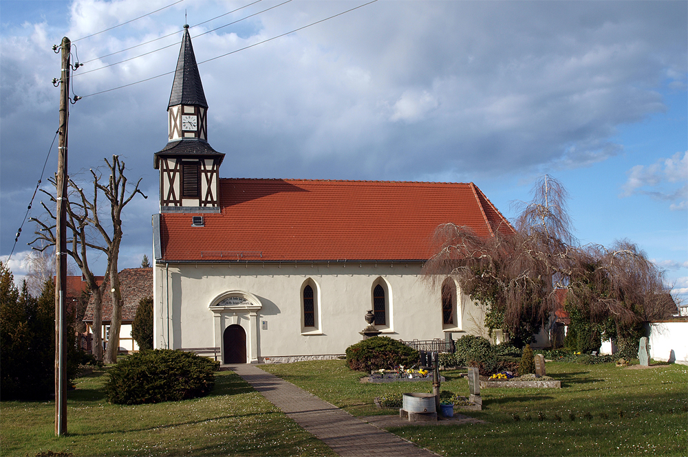 Kirche-Pechau-Doku-Schuster-online.jpg